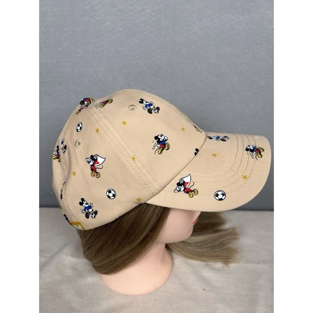 Disney Theme Park Mickey Mouse Soccer player back strap 21 in Miniso Youth cap